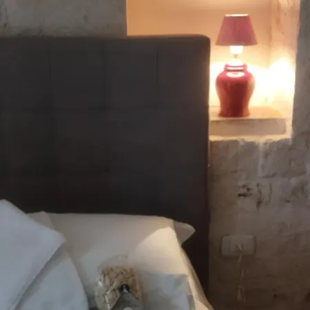 Dimora Delle Badesse Bed & Breakfast 3*