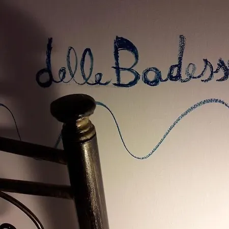 فندق مبيت وإفطار Dimora Delle Badesse كونفيرسانو